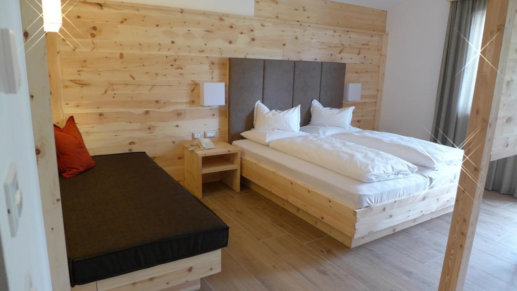 Passo Sella Dolomiti Mountain Resort Сельва-ди-Валь-Гардена Номер фото
