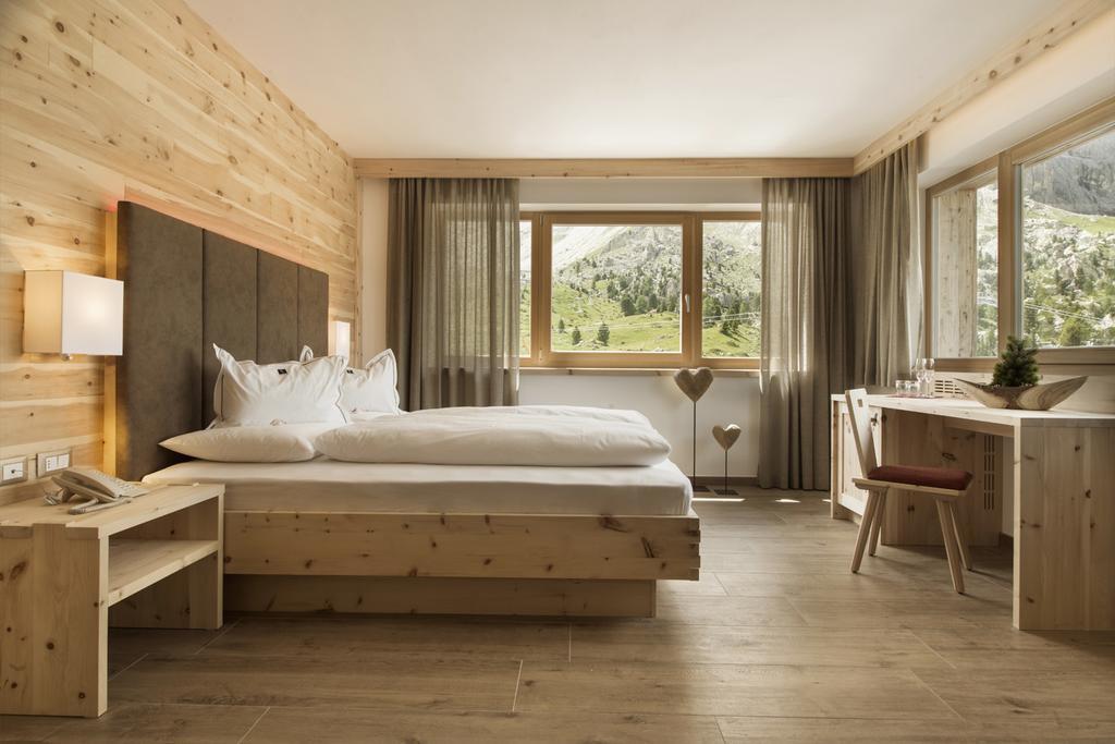 Passo Sella Dolomiti Mountain Resort Сельва-ди-Валь-Гардена Экстерьер фото