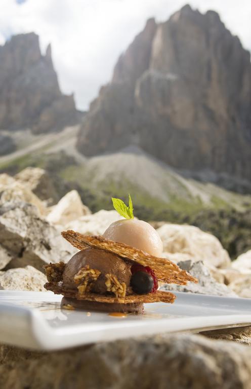 Passo Sella Dolomiti Mountain Resort Сельва-ди-Валь-Гардена Экстерьер фото