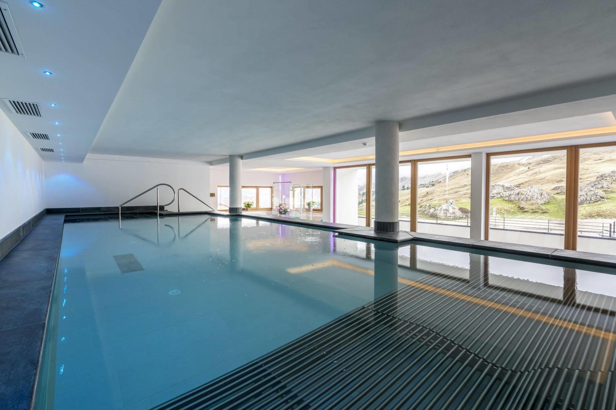 Passo Sella Dolomiti Mountain Resort Сельва-ди-Валь-Гардена Экстерьер фото